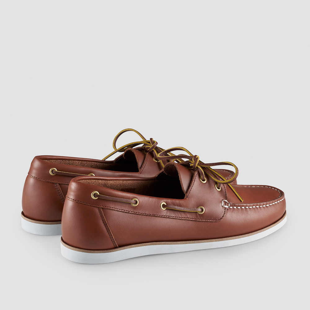 tan boat shoes