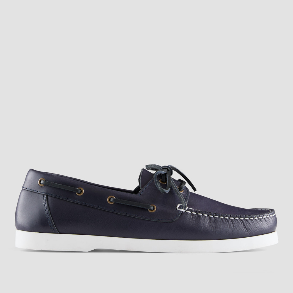 boat casual shoes