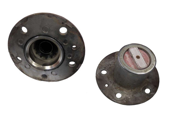 QU20367U Used Manual Hublock for 1987-1988 Bronco, F150 Pancake Hubs Torque King 4x4