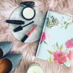 Manna Kadar Gloss Stain