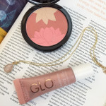 Manna Kadar Blossom Floral Compact