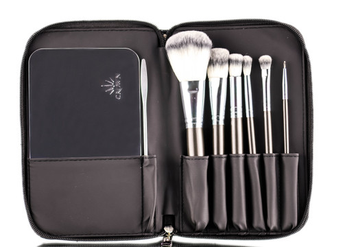 Crown Brush 7PC HD Set W/ Mixing Plate-image1
