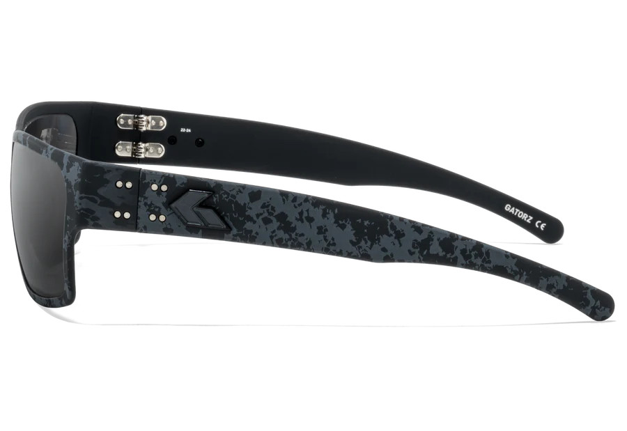 GATORZ DELTA　StealthGraffiti Delta Stealth Graffiti Polarized Smoke Lenses