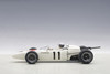 AutoArt Honda RA272 F1 Grand Prix Mexico 1965 #11 (with driver figurine) 1/18 86599