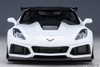 AutoArt Chevrolet Corvette C7 ZR1 (Arctic White) Model Car  1/18 71270