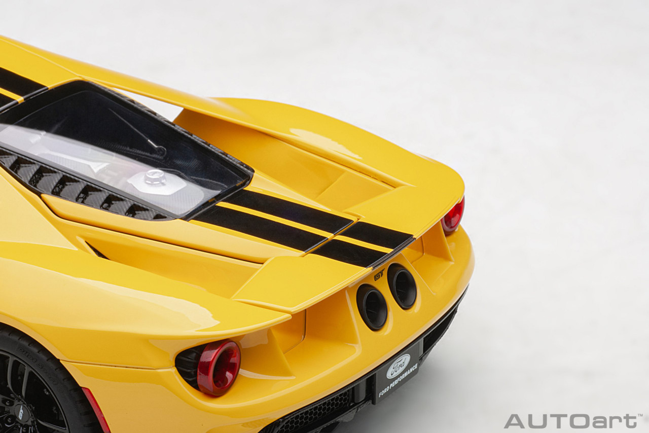 AutoArt 2017 Ford GT (triple yellow/ black stripes) (composite) 1/18 72944