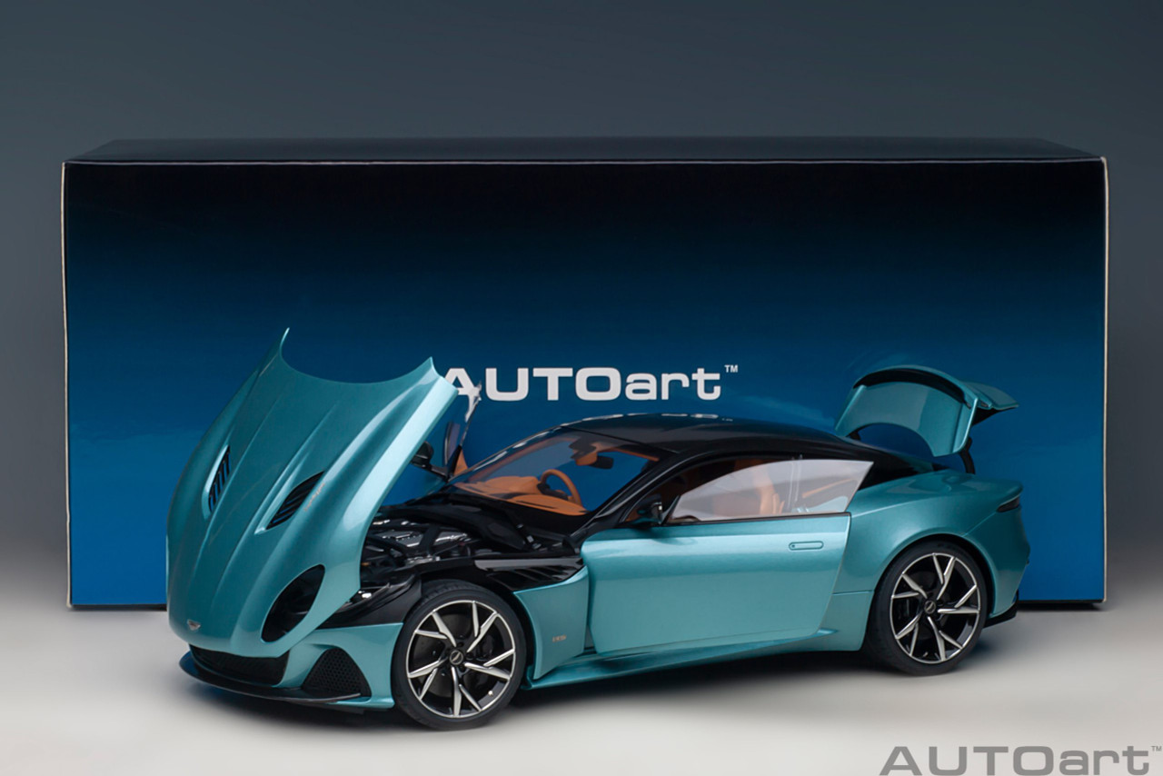 セール正規品AUTO art 70267 1/18 アストンマーチン DB11 （メタリック・シルバー） 乗用車