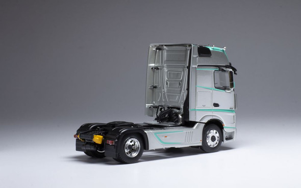 IXO Mercedes Actros MP4 Silver 1/43