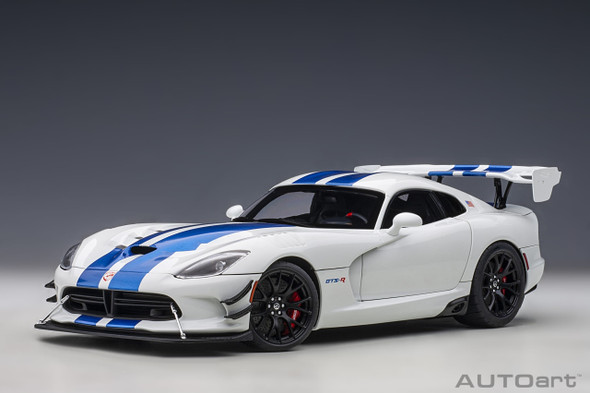 AutoArt Dodge Viper GTS-R 1/18 Car Model 71731