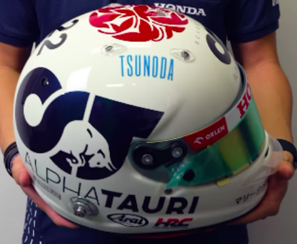 Spark Models Scuderia AlphaTauri - Yuki Tsunoda - Japanese GP 2023 - Helmet 1/5 5HF129