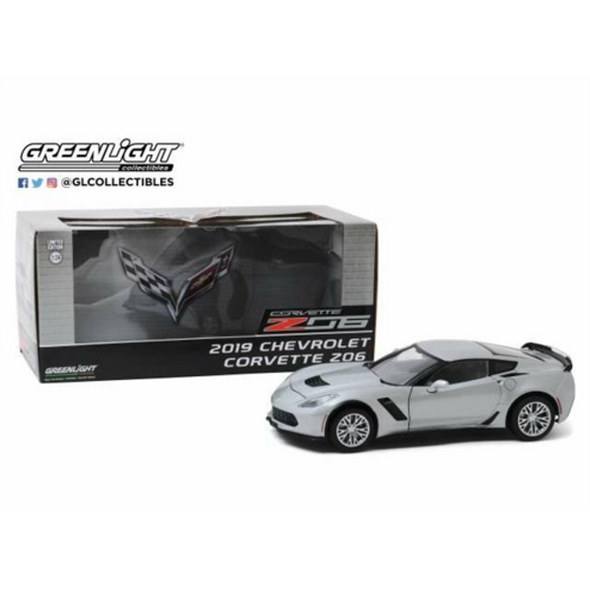 Greenlight Chevrolet Corvette Z06 Coupe Blade Silver Metallic 2019 1/24 Scale Model Car 18256