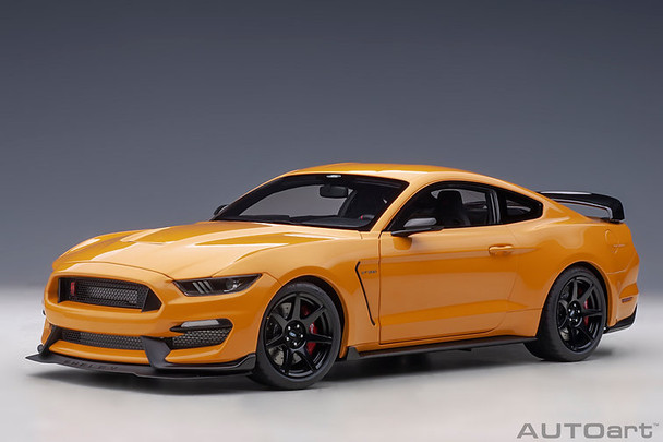 AutoArt 2017 Ford Shelby GT-350R (fury orange) (composite) 1/18 72929