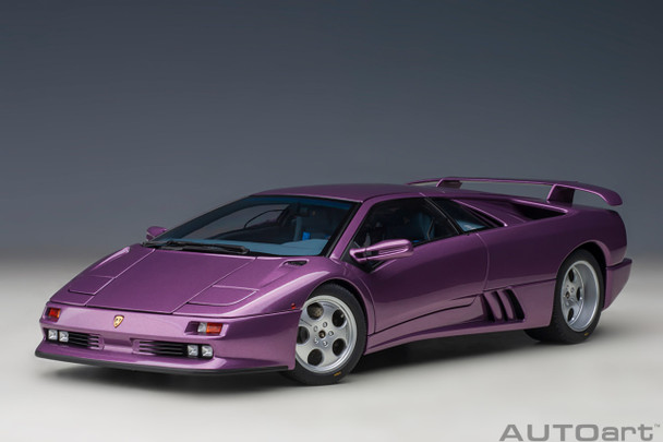 AutoArt 1993 Lamborghini Diablo SE 30th Anniversary Edition (Viola SE30) 1/18 79158