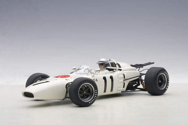 AutoArt Honda RA272 F1 Grand Prix Mexico 1965 #11 (with driver figurine) 1/18 86599