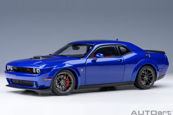 AutoArt Dodge Challenger R/T Scat Pack Shaker Widebody 2022 (Indigo Blue) Model Car 1/18 71772