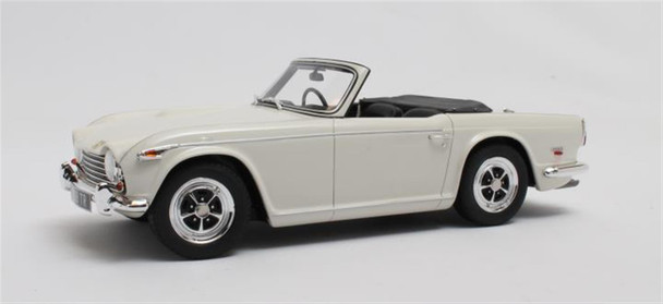 Cult Models Triumph TR5 P.I. White 1967-1968 1/18 CUL CML069-4