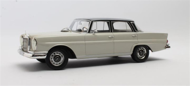 Cult Models Mercedes Benz 220SE W111 White/Black Roof 1959-1965 1/18 CUL CML151-1