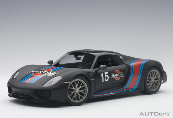 AutoArt Porsche 918 Spyder 2013 Weissach Package (black/Martini Livery) 1/18 77929