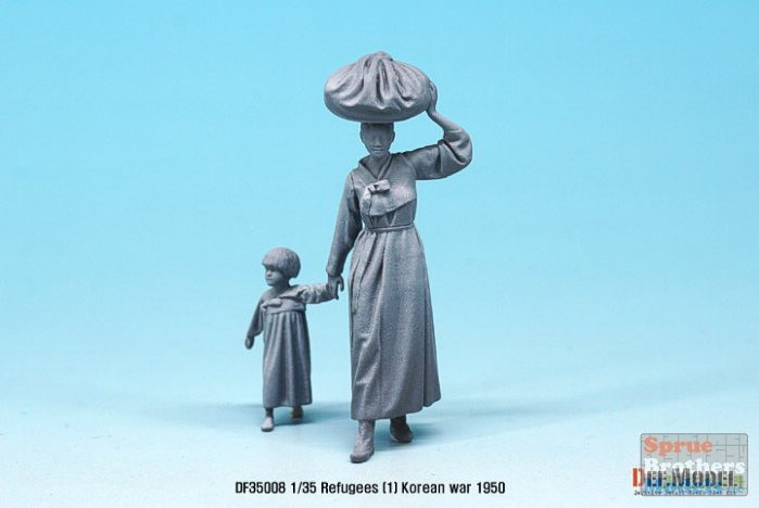 DEFDF35008 1:35 DEF Model Figures - Korean War 1950 Refugees