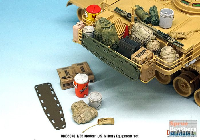 DEFDM35070 1:35 DEF Model Modern US Military Equipment Set - Sprue