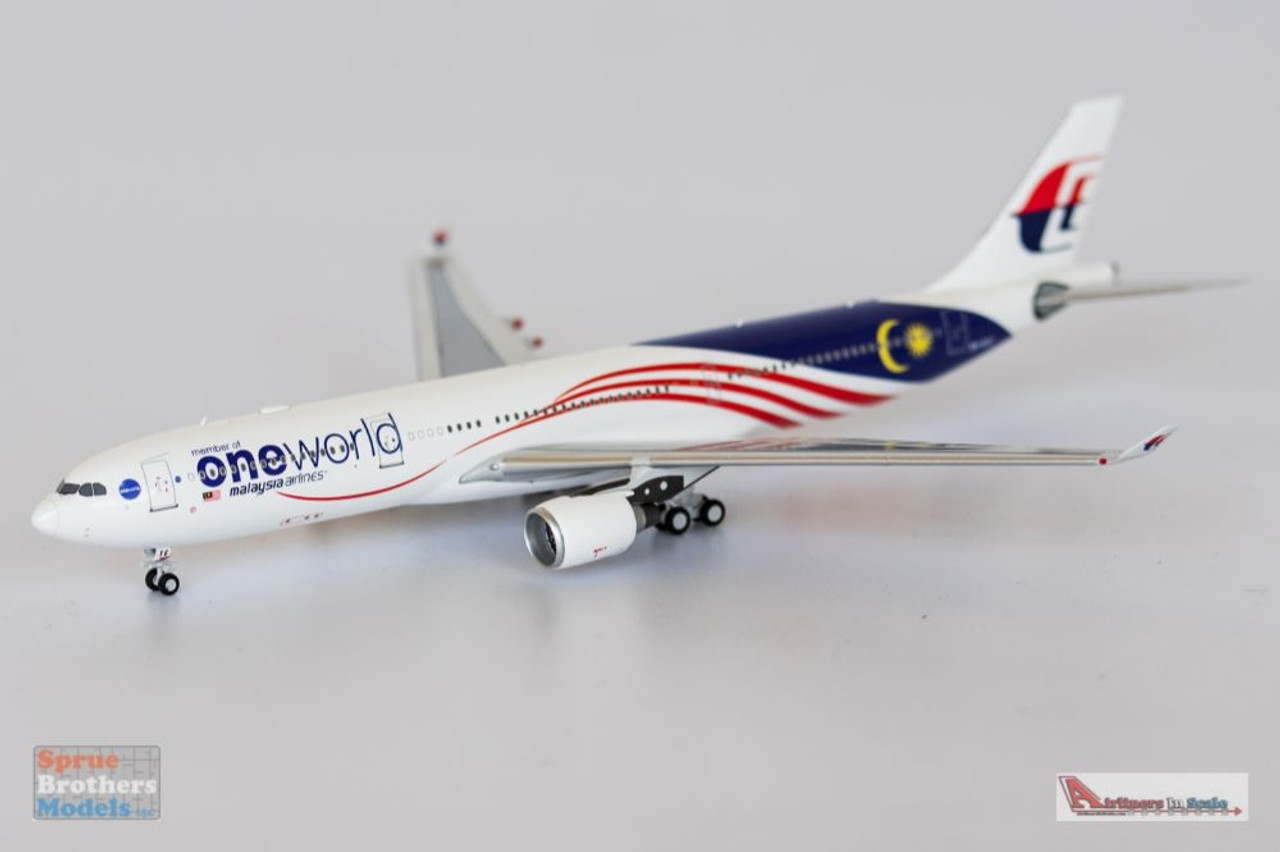 NGM62016 1:400 NG Model Malaysia Airlines Airbus A330-300 Reg #9M