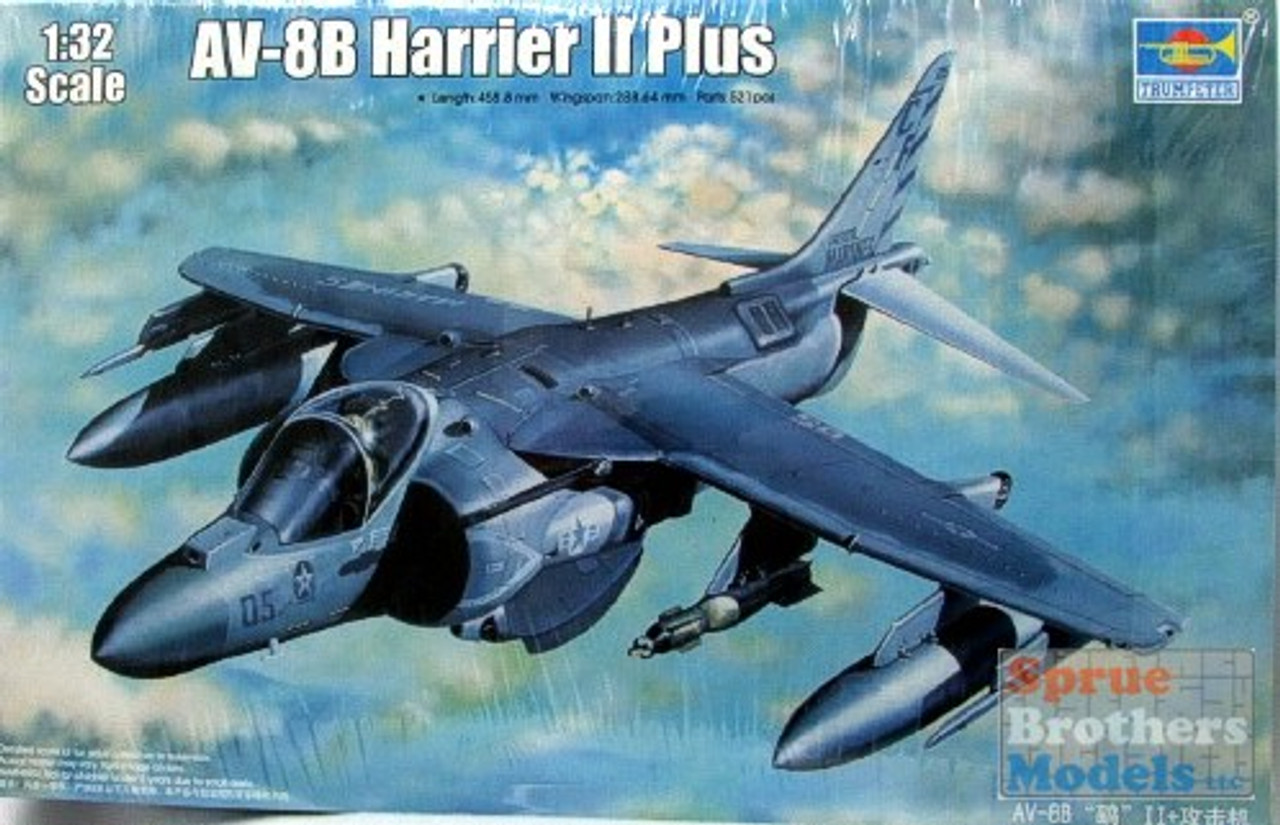 TRP02286 1:32 Trumpeter AV-8B Harrier II Plus