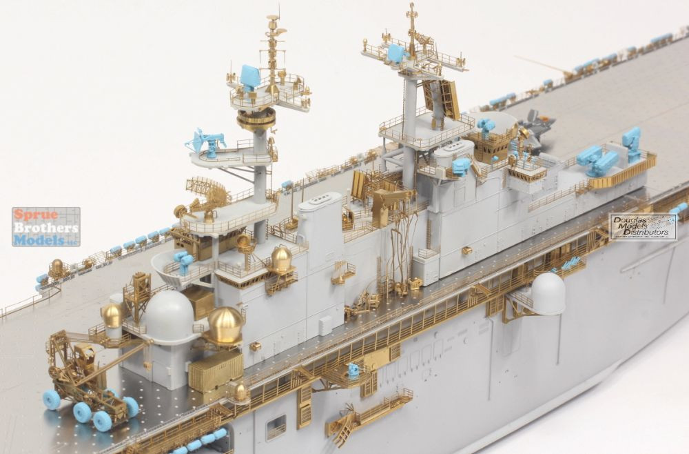 PON37001R1 1:350 Pontos Model Kit - USS Essex LHD-2 Kit + Detail