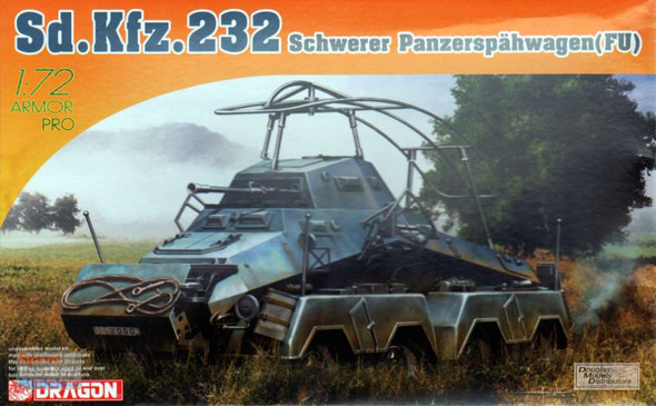 DML7581 1:72 Dragon Sd.Kfz.232 Schwerer Panzerspahwagen (FU)