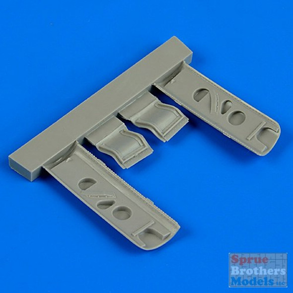 QBT32160 1:32 Quickboost P-40E Warhawk Undercarriage Covers (HAS kit)