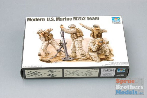 TRP00423 1:35 Trumpeter Modern US Marine M252 Team Figures Set #423