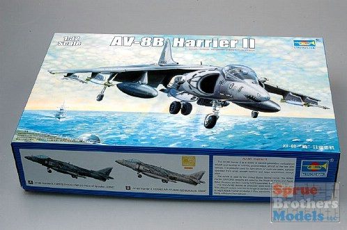 TRP02229 1:32 Trumpeter AV-8B Harrier II Early Version Attack