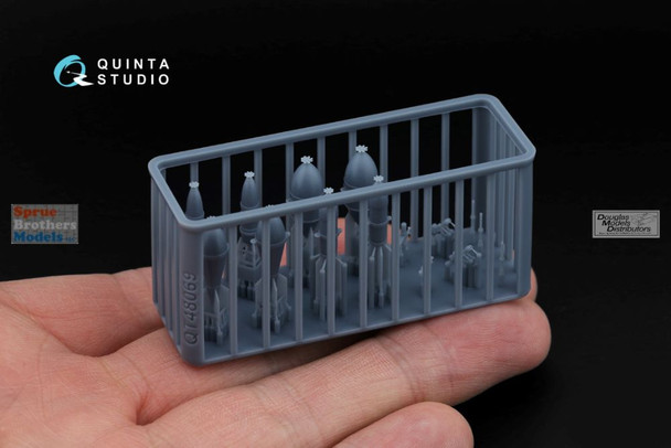 QTSQT48069 1:48 Quinta Studio Light Bombs and Racks for WW2 Soviet Fighters