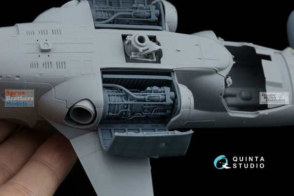 QTSQT48082 1:48 Quinta Studio Ka-52 Ka-52M Hokum Engine with Bay & Cover - Starboard (QTS/ZVE kit)