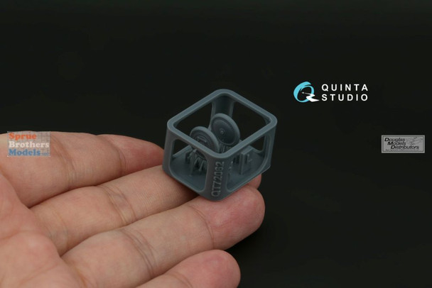 QTSQT72062 1:72 Quinta Studio I-16 Wheels Early Type