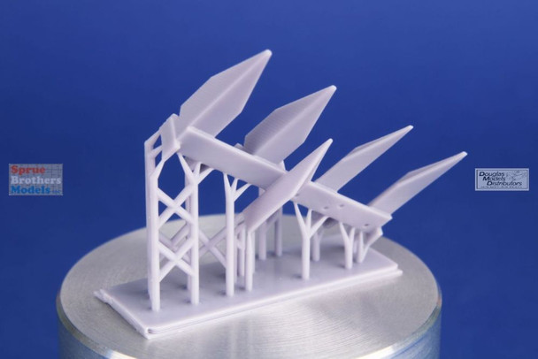 SPHP48032P 1:48 Special Hobby M5 and M8 Hedgerow Cutter Type 2 (TAM kit)