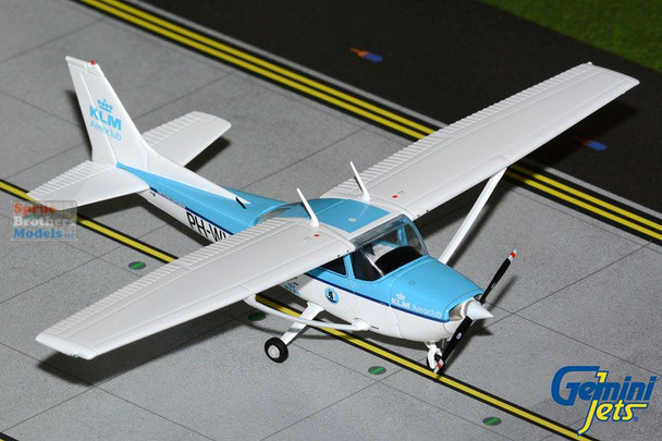 GEMGGCES019 1:72 Gemini General Aviation Cessna 172 Skyhawk Reg #PH-WVO KLM Aeroclub (pre-painted/pre-built)