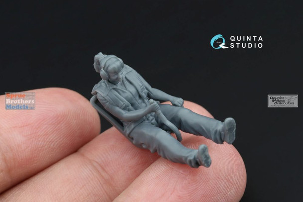 QTSQT48230 1:48 Quinta Studio Svetlana Figure Sitting in Su-31 Cockpit (QTS kit)