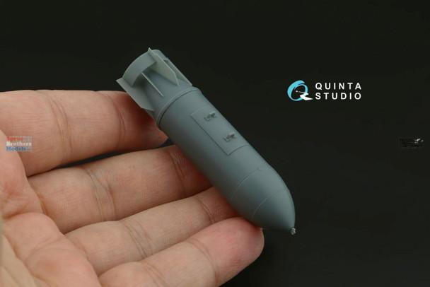 QTSQT32024 1:32 Quinta Studio RBK-500 PTAB Cluster Bomb Set