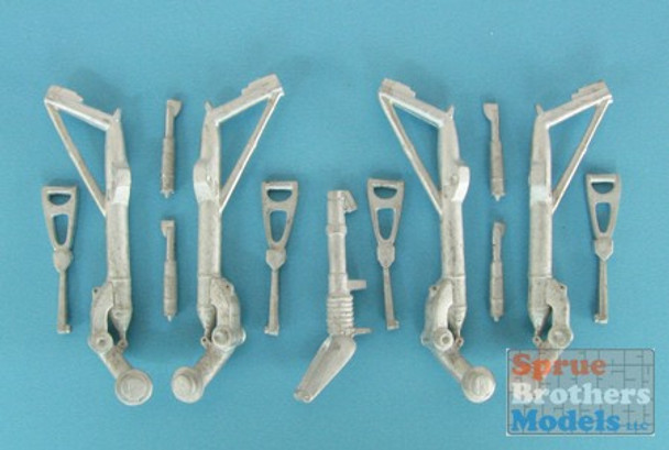 SAC48211 1:48 Scale Aircraft Conversions - Heinkel He 177 Landing Gear (MPM kit)