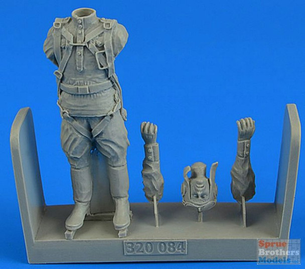 ARSAB320084 1:32 AeroBonus WW2 Soviet Pilot Figure