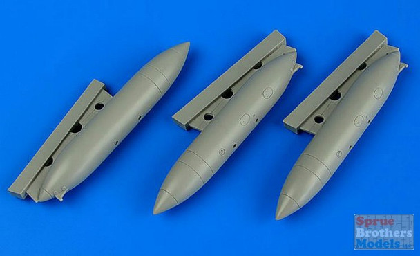 ARSAB720015 1:72 AeroBonus F-18A F-18C Hornet External Fuel Tanks