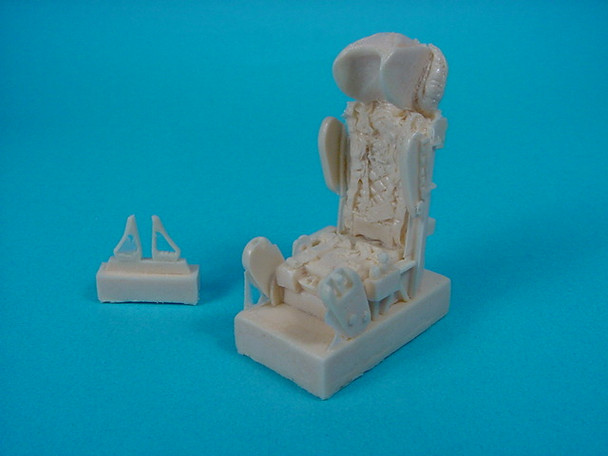 CAMR32004 1:32 CAM Resin KM-1 Ejection Seat for MiG-21 #R32004