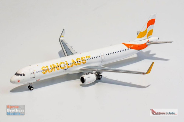NGM13028 1:400 NG Model Sunclass Airlines Airbus A321-200 Reg #OY-TCF (pre-painted/pre-built)