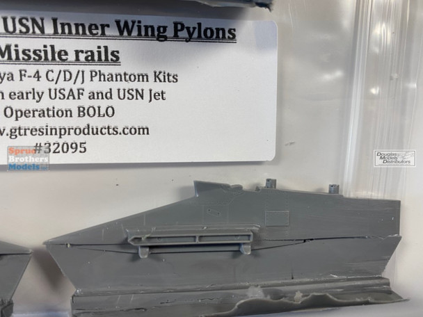 GTR32095 1:32 GT Resin US Navy F-4 Phantom II Inner Wing Pylons Missile Rails (TAM kit)