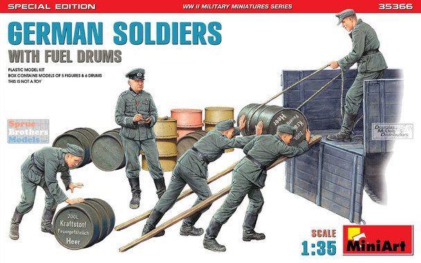 MIA35366 1:35 MiniArt German Soldiers with Fuel Drums Figure Set