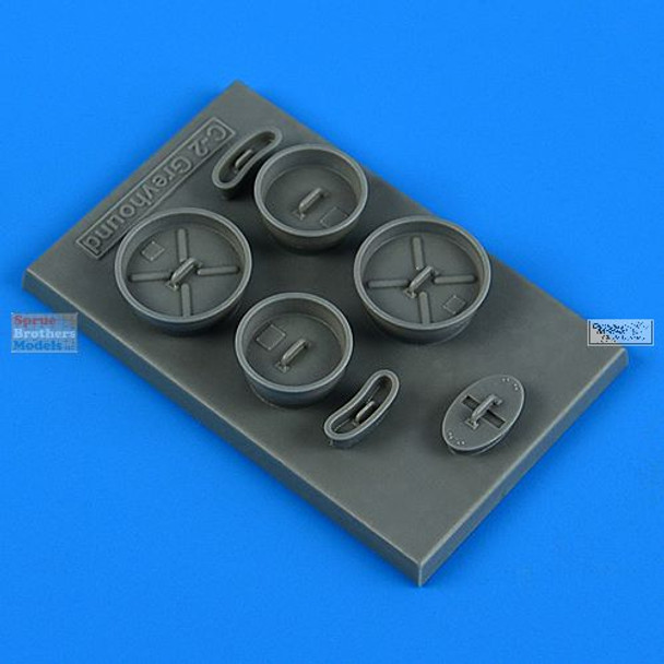 QBT48974 1:48 Quickboost C-2 Greyhound FOD Covers (KIN kit)