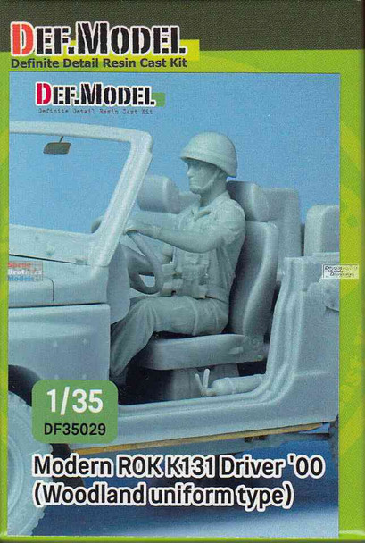 DEFDF35029 1:35 DEF Model Figure - Modern ROK K131 Driver '00 Woodland Uniform Type