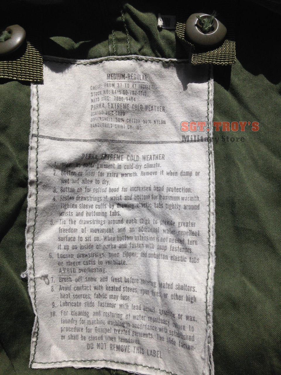 USGI Military Issue Vintage Extreme Cold Weather Parka Medium-Regular OD  Green