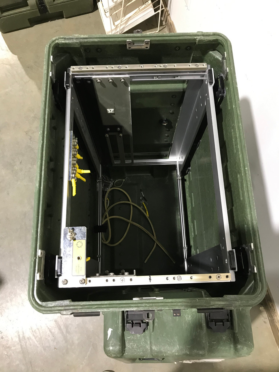 Military Hardigg Pelican Case Rugged Waterproof Transit Shipping Drone  Flight
