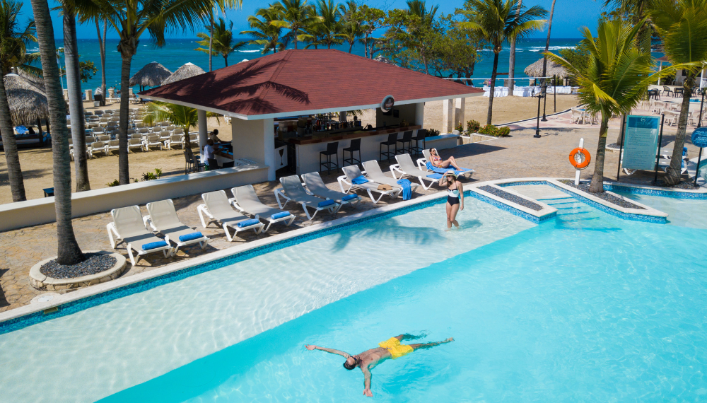 This resort day pass is for Sunday, Monday, Tuesday, Wednesday, OR Thursday ONLY! 